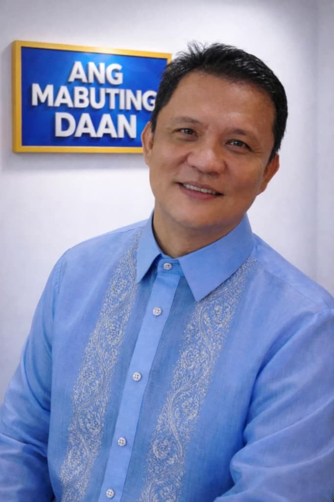Bro. Willy Santiago, Bible study host